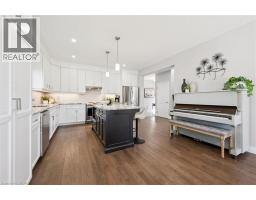 8 GRIFFITH Court - 15