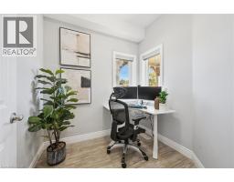 8 GRIFFITH Court - 21