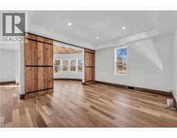 2076 MAIN Street N - 15