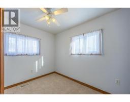 110 NELSON Street E - 10