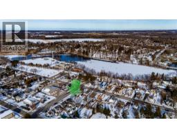 110 NELSON Street E - 23