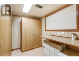 906 LAKESHORE Road - 38