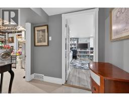 52 LORNE Avenue - 32