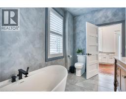 275 VICTORIA Avenue N - 18