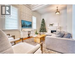 275 VICTORIA Avenue N - 8