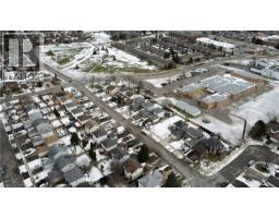 233 KINROSS Street - 8