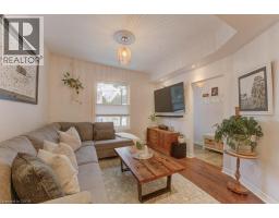 85 CHALMERS Street N - 11