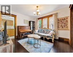 42 SHANLEY Street - 9