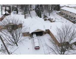 31 GALILEO Boulevard - 37