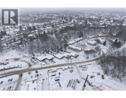 31 GALILEO Boulevard - 44