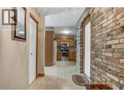 2 FALLS Crescent - 3