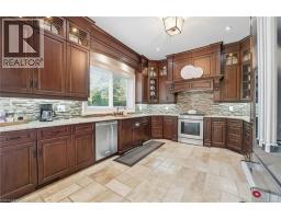 855 AVENUE Road - 20