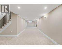 855 AVENUE Road - 40