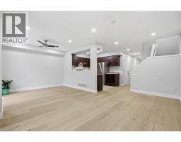 930 ZELLER Crescent - 12