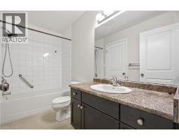 930 ZELLER Crescent - 21