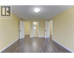 40 RED CLOVER Crescent - 38