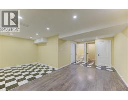 40 RED CLOVER Crescent - 43