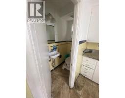 32 SIMEON Street - 23