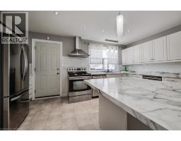 164 JANSEN Avenue UnitNo. 15 - 16