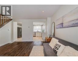 164 JANSEN Avenue UnitNo. 15 - 9