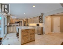 184 ROXTON Drive UnitNo. 16 - 17