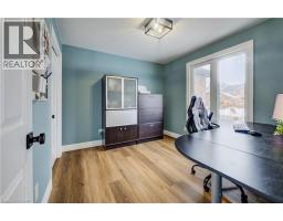 451 KNIGHTSBRIDGE Court - 6