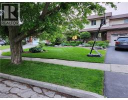 354 FORESTLAWN Road - 2