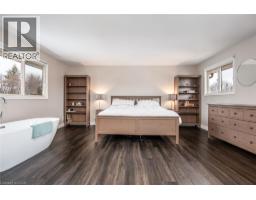 354 FORESTLAWN Road - 21