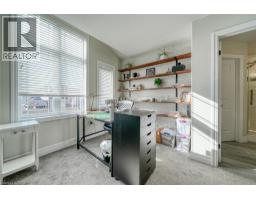 35 PEGGY Avenue - 27