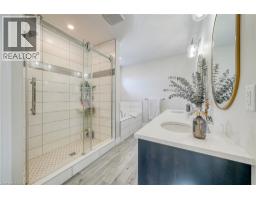 35 PEGGY Avenue - 28