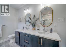 35 PEGGY Avenue - 29