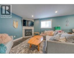 35 PEGGY Avenue - 42