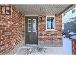 8 LIVINGSTONE Crescent - 2