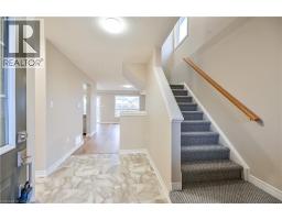 8 LIVINGSTONE Crescent - 3