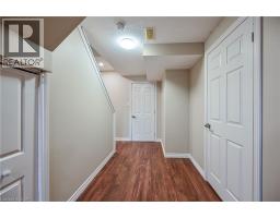 8 LIVINGSTONE Crescent - 39