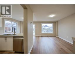 8 LIVINGSTONE Crescent - 8