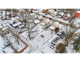 86-90 COURTLAND Street E - 7