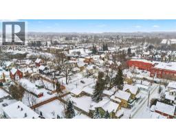 86-90 COURTLAND Street E - 9