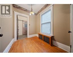 41 WELLINGTON Street S - 12