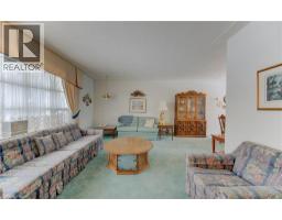 26 DEERPARK Crescent - 28