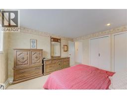 26 DEERPARK Crescent - 31