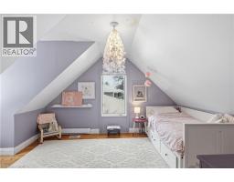 115 ROSLIN Avenue S - 20