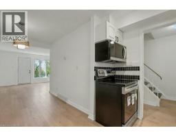 25 UPPER CANADA Drive UnitNo. 17 - 5