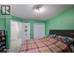 711 SOUTHWOOD Way - 32