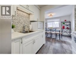 285 SANDOWNE Drive UnitNo. 1 - 13