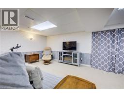 285 SANDOWNE Drive UnitNo. 1 - 33