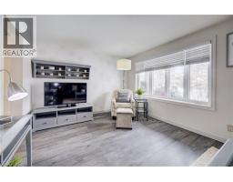 285 SANDOWNE Drive UnitNo. 1 - 8