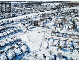 190 BROKEN OAK Crescent - 11