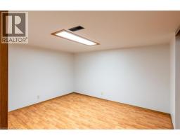 190 BROKEN OAK Crescent - 40