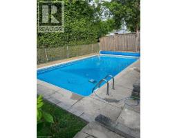 190 BROKEN OAK Crescent - 48